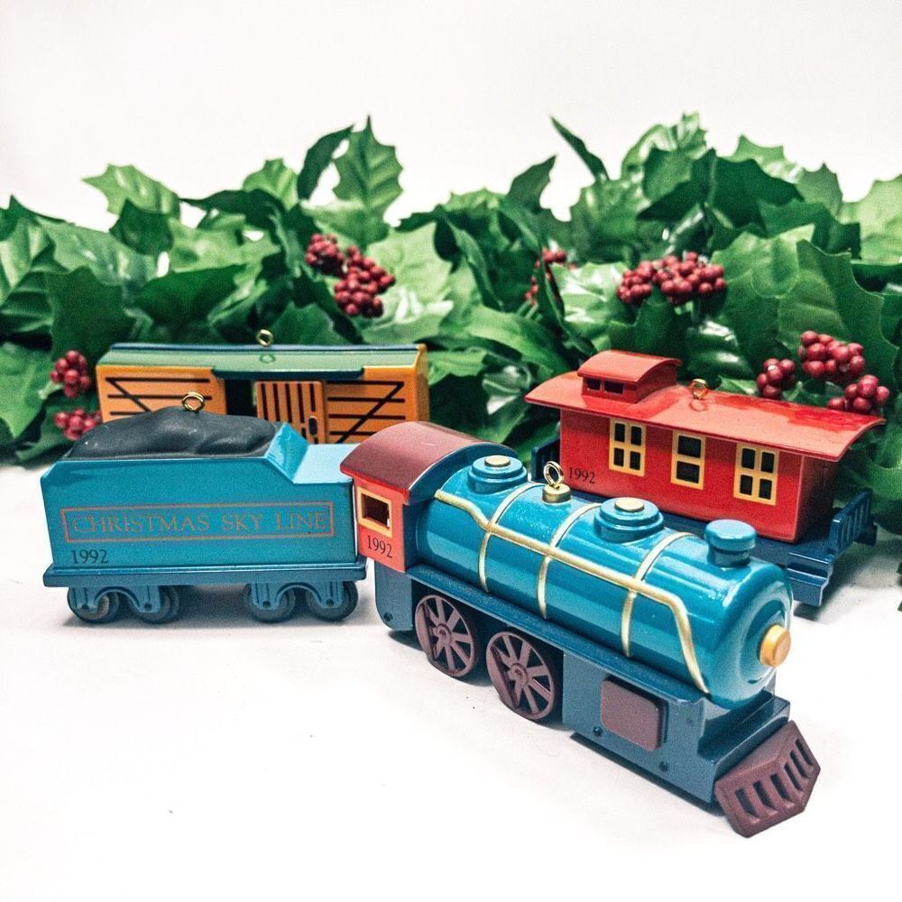VTG 1992 Hallmark Keepsake Skyline Locomotive Collection Die Cast Train Full Set